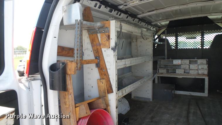 image for item DB3408 2005 Chevrolet Express 2500 Cargo van