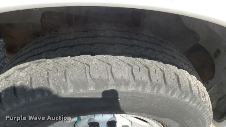 image for item DB3408 2005 Chevrolet Express 2500 Cargo van