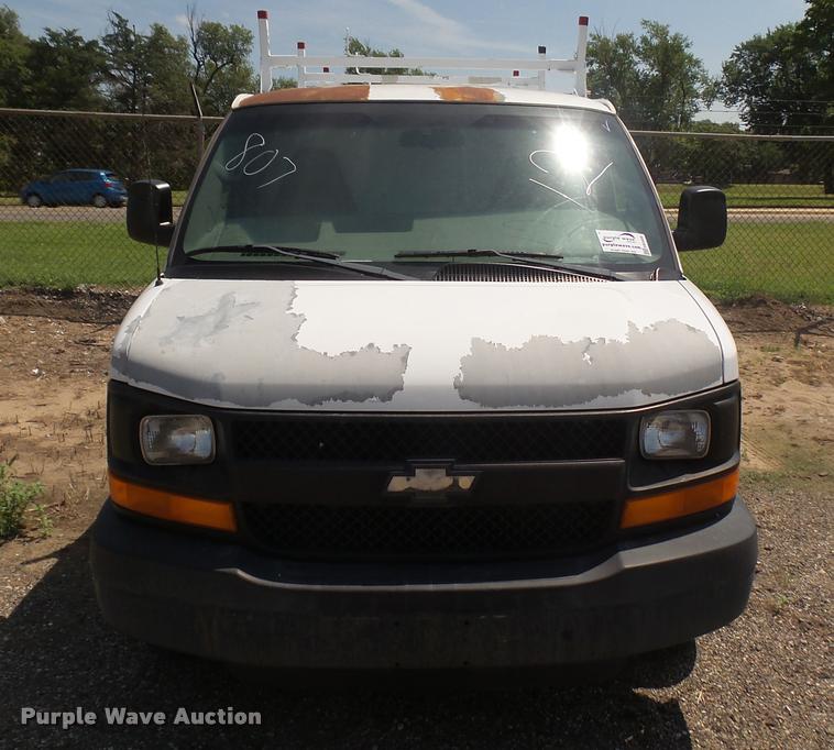 image for item DB3409 2005 Chevrolet Express 2500 Cargo van