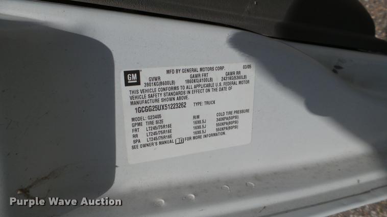 image for item DB3409 2005 Chevrolet Express 2500 Cargo van