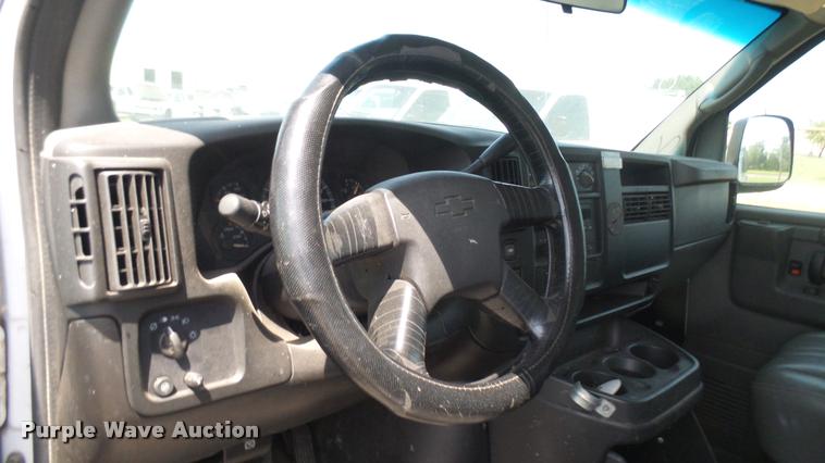 image for item DB3409 2005 Chevrolet Express 2500 Cargo van