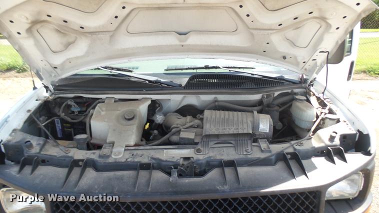 image for item DB3409 2005 Chevrolet Express 2500 Cargo van