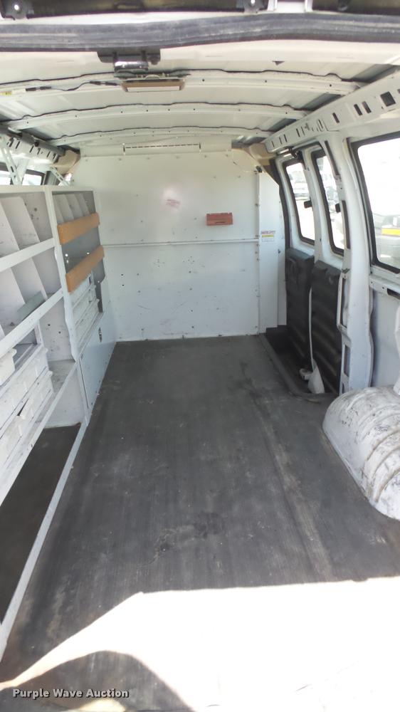 image for item DB3409 2005 Chevrolet Express 2500 Cargo van