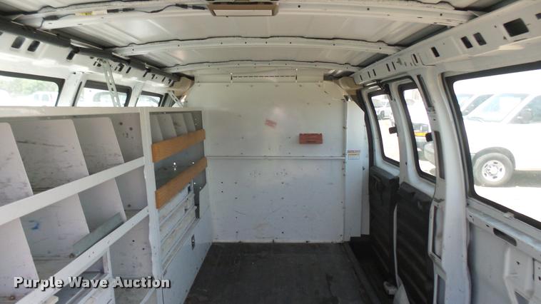 image for item DB3409 2005 Chevrolet Express 2500 Cargo van