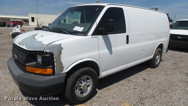 image for item DB3410 2009 Chevrolet Express 2500 Cargo animal control van