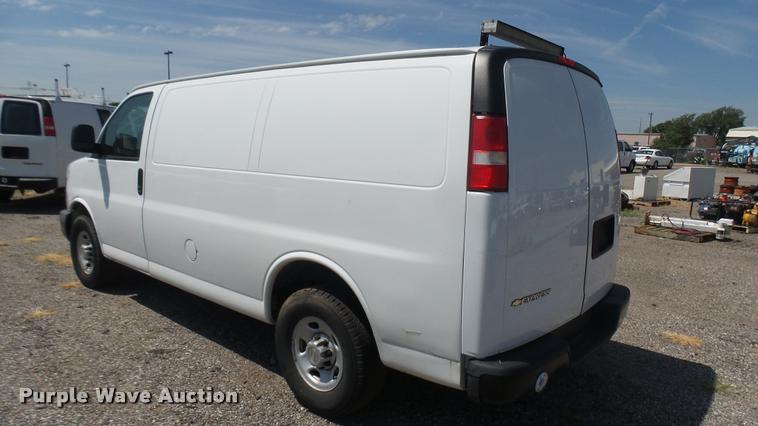 image for item DB3410 2009 Chevrolet Express 2500 Cargo animal control van