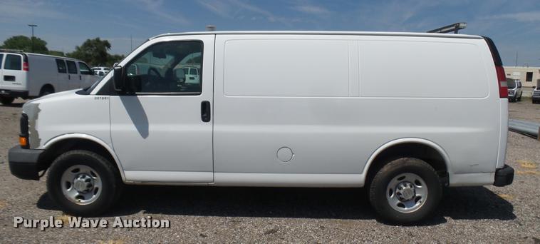 image for item DB3410 2009 Chevrolet Express 2500 Cargo animal control van