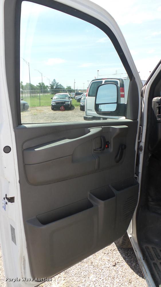 image for item DB3410 2009 Chevrolet Express 2500 Cargo animal control van