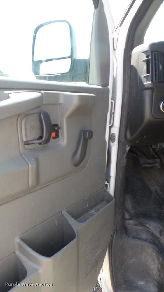 image for item DB3410 2009 Chevrolet Express 2500 Cargo animal control van