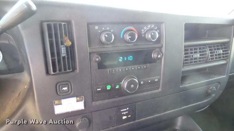 image for item DB3410 2009 Chevrolet Express 2500 Cargo animal control van