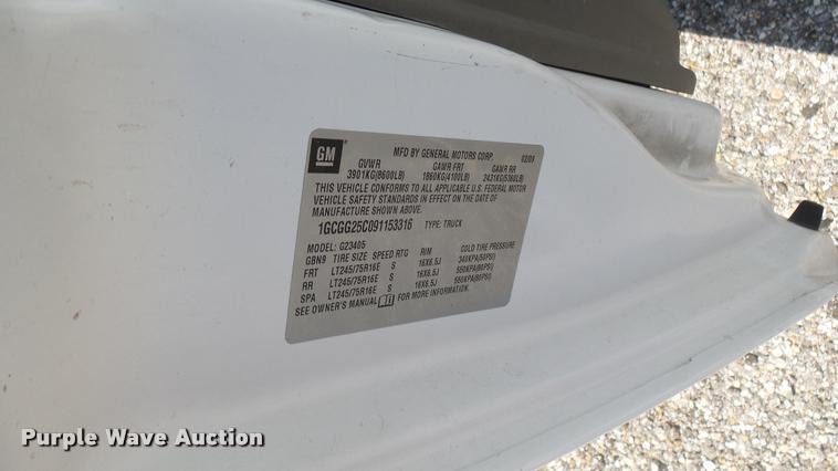 image for item DB3410 2009 Chevrolet Express 2500 Cargo animal control van