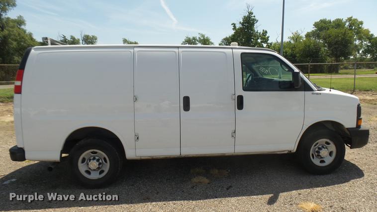 image for item DB3411 2008 Chevrolet Express 2500 Cargo animal control van