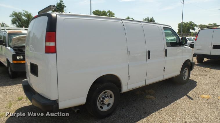 image for item DB3411 2008 Chevrolet Express 2500 Cargo animal control van