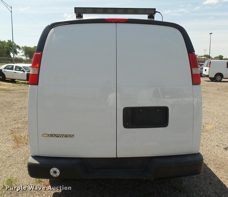 image for item DB3411 2008 Chevrolet Express 2500 Cargo animal control van