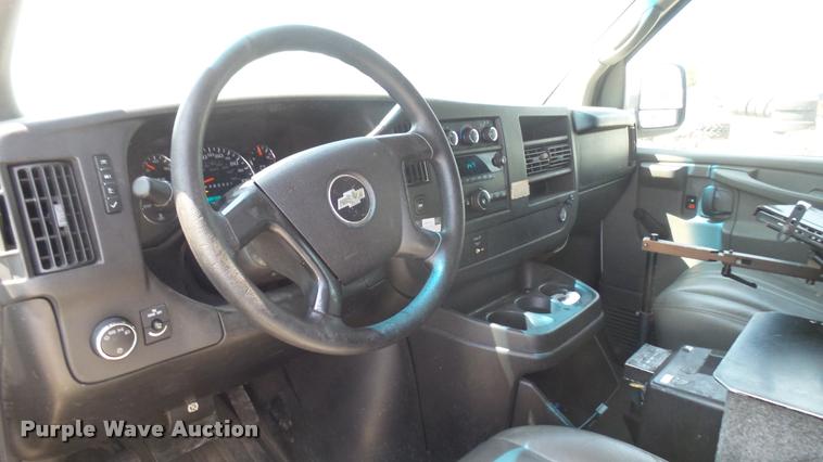 image for item DB3411 2008 Chevrolet Express 2500 Cargo animal control van