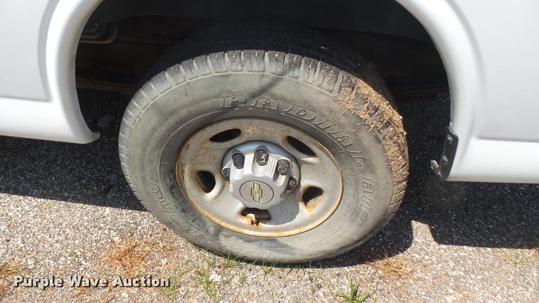 image for item DB3411 2008 Chevrolet Express 2500 Cargo animal control van