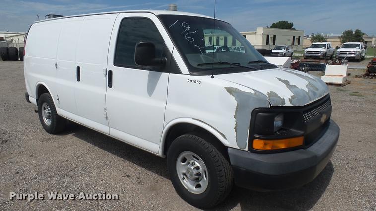 image for item DB3412 2009 Chevrolet Express 2500 Cargo animal control van
