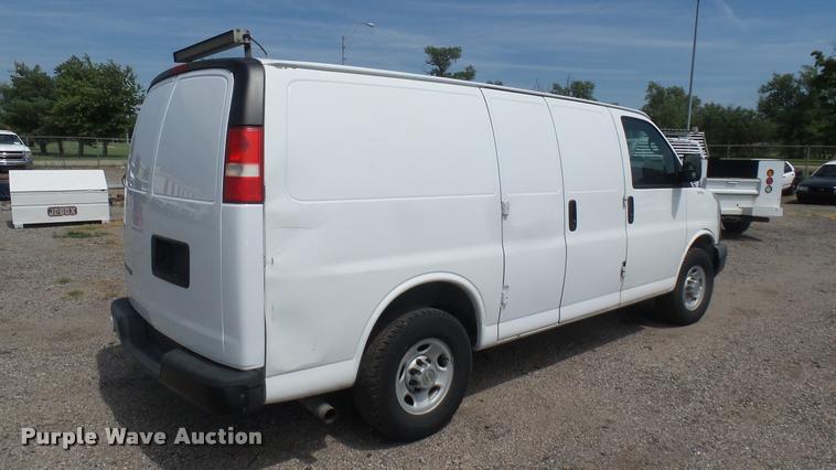 image for item DB3412 2009 Chevrolet Express 2500 Cargo animal control van