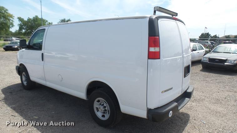 image for item DB3412 2009 Chevrolet Express 2500 Cargo animal control van