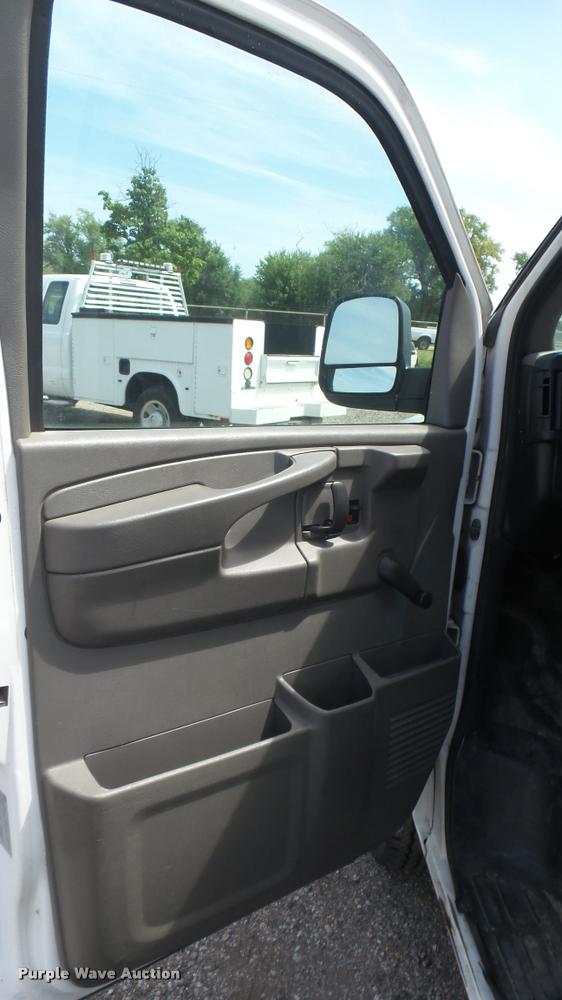 image for item DB3412 2009 Chevrolet Express 2500 Cargo animal control van