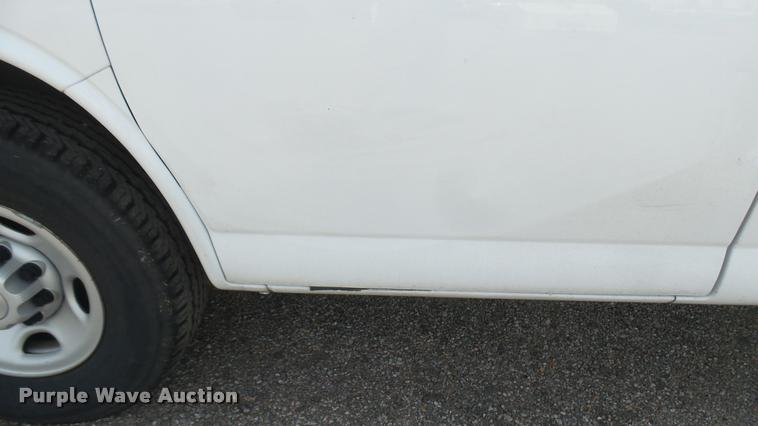 image for item DB3412 2009 Chevrolet Express 2500 Cargo animal control van