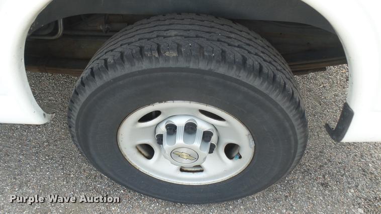 image for item DB3412 2009 Chevrolet Express 2500 Cargo animal control van