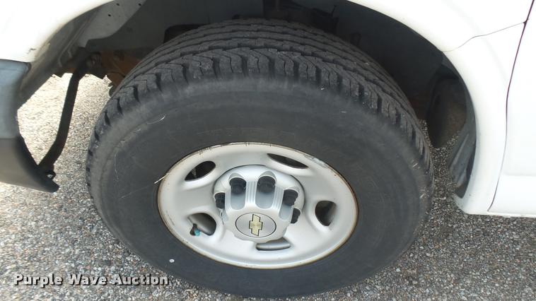 image for item DB3412 2009 Chevrolet Express 2500 Cargo animal control van