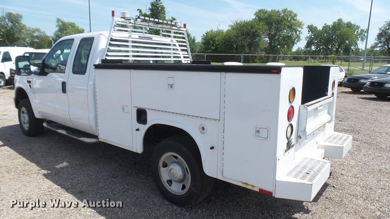 image for item DB3413 2008 Ford F250 Super Duty XL SuperCab utility bed pickup truck