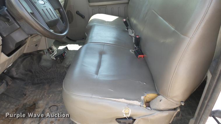 image for item DB3413 2008 Ford F250 Super Duty XL SuperCab utility bed pickup truck