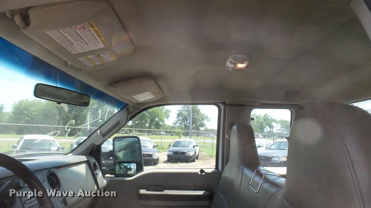 image for item DB3413 2008 Ford F250 Super Duty XL SuperCab utility bed pickup truck