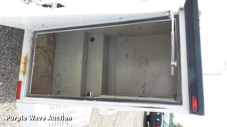 image for item DB3413 2008 Ford F250 Super Duty XL SuperCab utility bed pickup truck