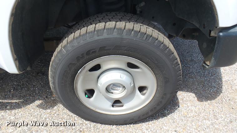 image for item DB3413 2008 Ford F250 Super Duty XL SuperCab utility bed pickup truck