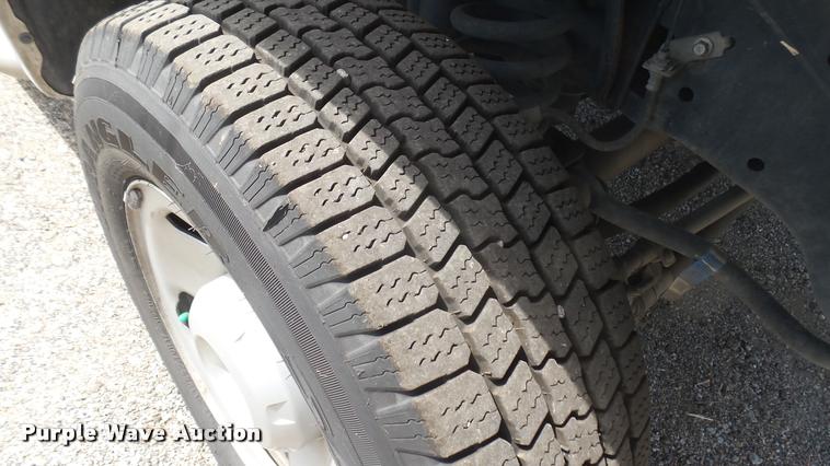 image for item DB3413 2008 Ford F250 Super Duty XL SuperCab utility bed pickup truck