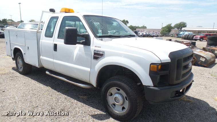 image for item DB3414 2008 Ford F250 Super Duty XL SuperCab utility bed pickup truck