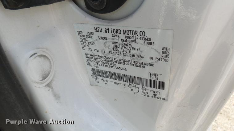 image for item DB3414 2008 Ford F250 Super Duty XL SuperCab utility bed pickup truck