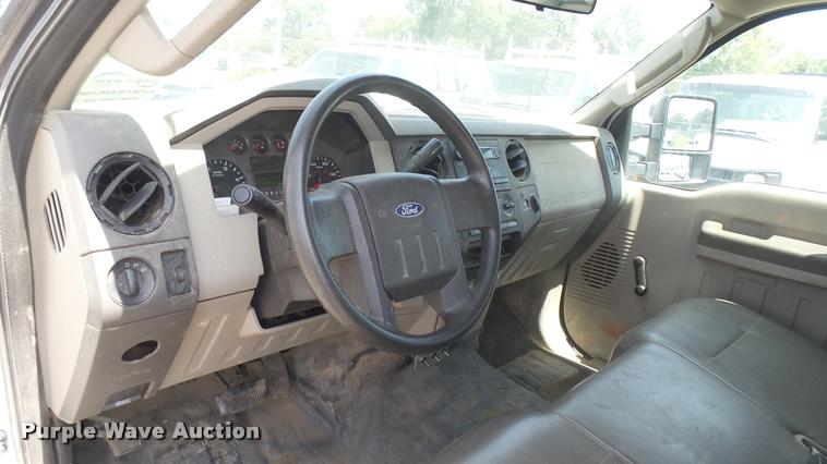 image for item DB3414 2008 Ford F250 Super Duty XL SuperCab utility bed pickup truck