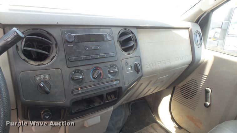 image for item DB3414 2008 Ford F250 Super Duty XL SuperCab utility bed pickup truck