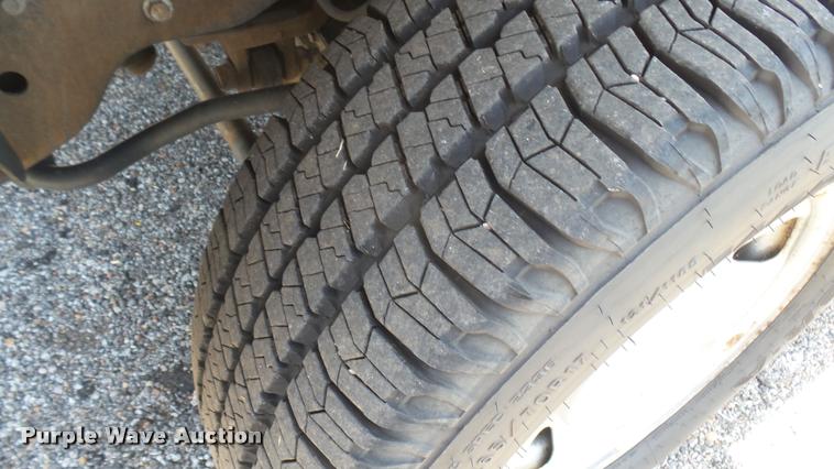 image for item DB3414 2008 Ford F250 Super Duty XL SuperCab utility bed pickup truck