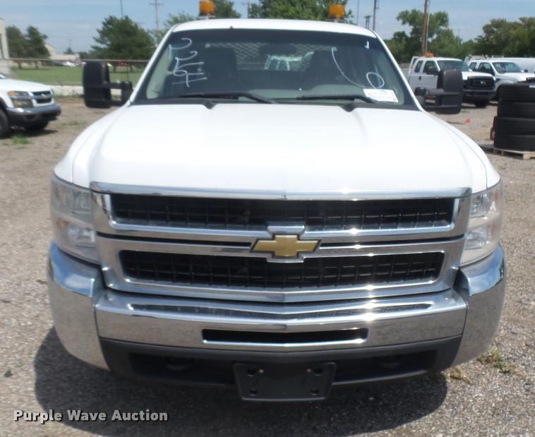 image for item DB3415 2010 Chevrolet Silverado 2500HD Ext. Cab utility bed pickup truck