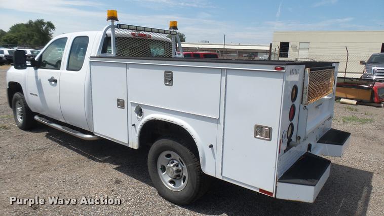 image for item DB3415 2010 Chevrolet Silverado 2500HD Ext. Cab utility bed pickup truck
