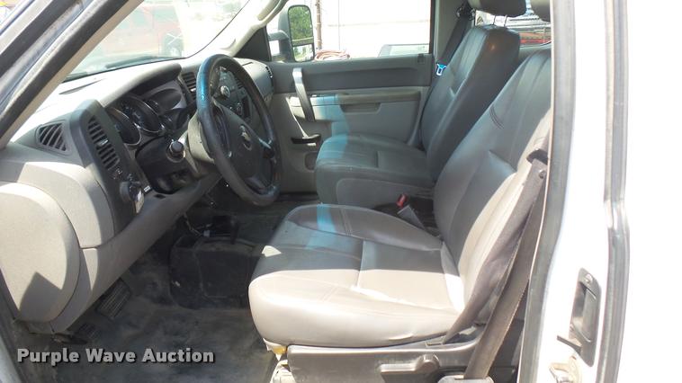 image for item DB3415 2010 Chevrolet Silverado 2500HD Ext. Cab utility bed pickup truck