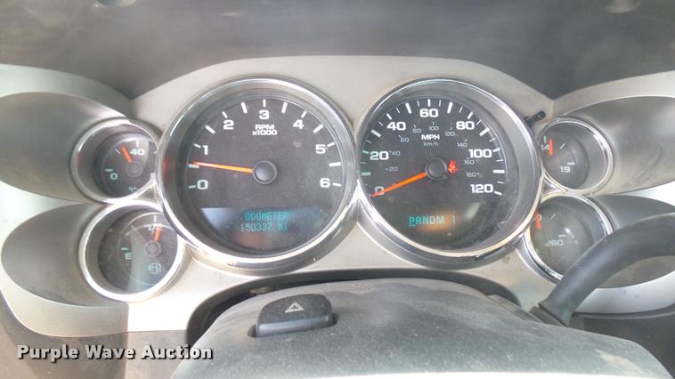 image for item DB3415 2010 Chevrolet Silverado 2500HD Ext. Cab utility bed pickup truck