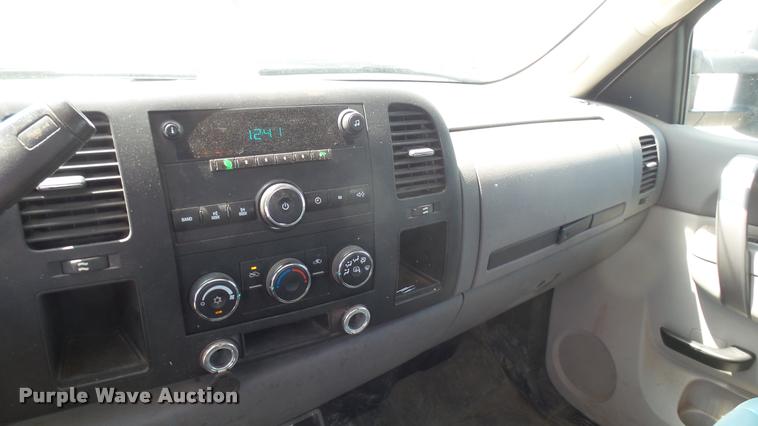 image for item DB3415 2010 Chevrolet Silverado 2500HD Ext. Cab utility bed pickup truck