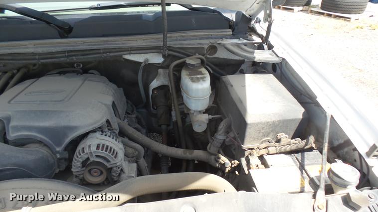 image for item DB3415 2010 Chevrolet Silverado 2500HD Ext. Cab utility bed pickup truck