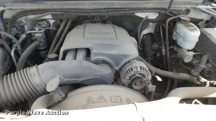 image for item DB3415 2010 Chevrolet Silverado 2500HD Ext. Cab utility bed pickup truck