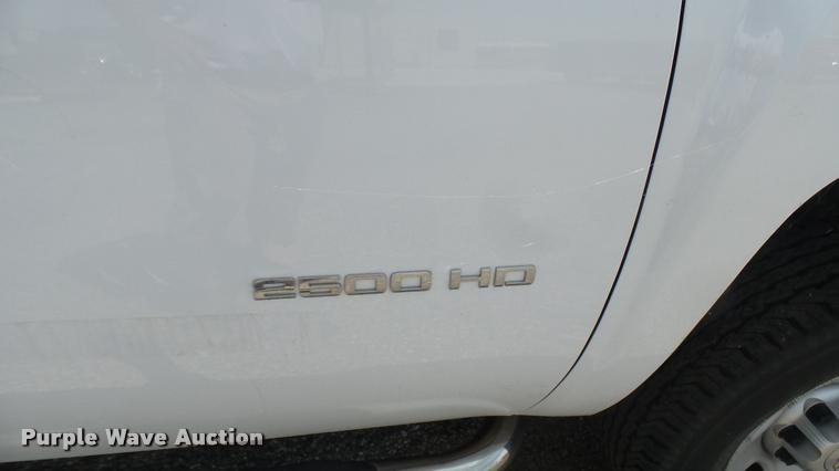 image for item DB3415 2010 Chevrolet Silverado 2500HD Ext. Cab utility bed pickup truck