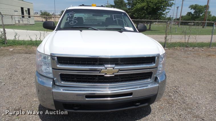image for item DB3416 2007 Chevrolet Silverado 2500HD Crew Cab pickup truck