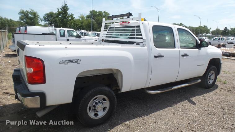 image for item DB3416 2007 Chevrolet Silverado 2500HD Crew Cab pickup truck