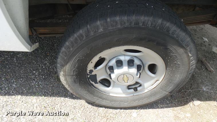 image for item DB3416 2007 Chevrolet Silverado 2500HD Crew Cab pickup truck