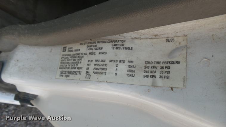 image for item DB3419 2005 Chevrolet Colorado Ext. Cab pickup truck